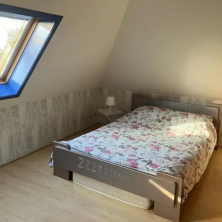 Spacious Holiday Close To The Sea