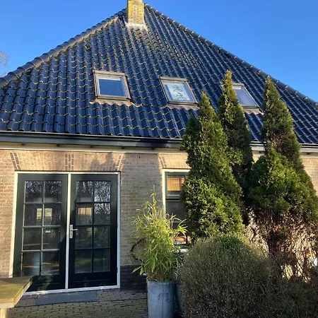 Spacious Holiday Close To The Sea Dom wakacyjny