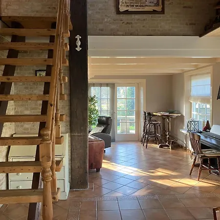 Spacious Holiday Close To The Sea Dom wakacyjny Burgerbrug